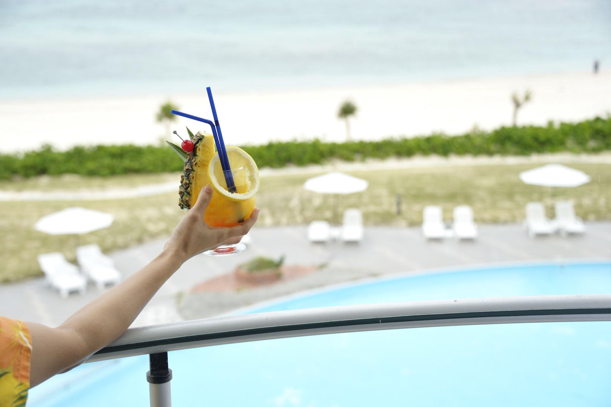 En Resort Kumejima Eef Beach Hotel Exterior photo