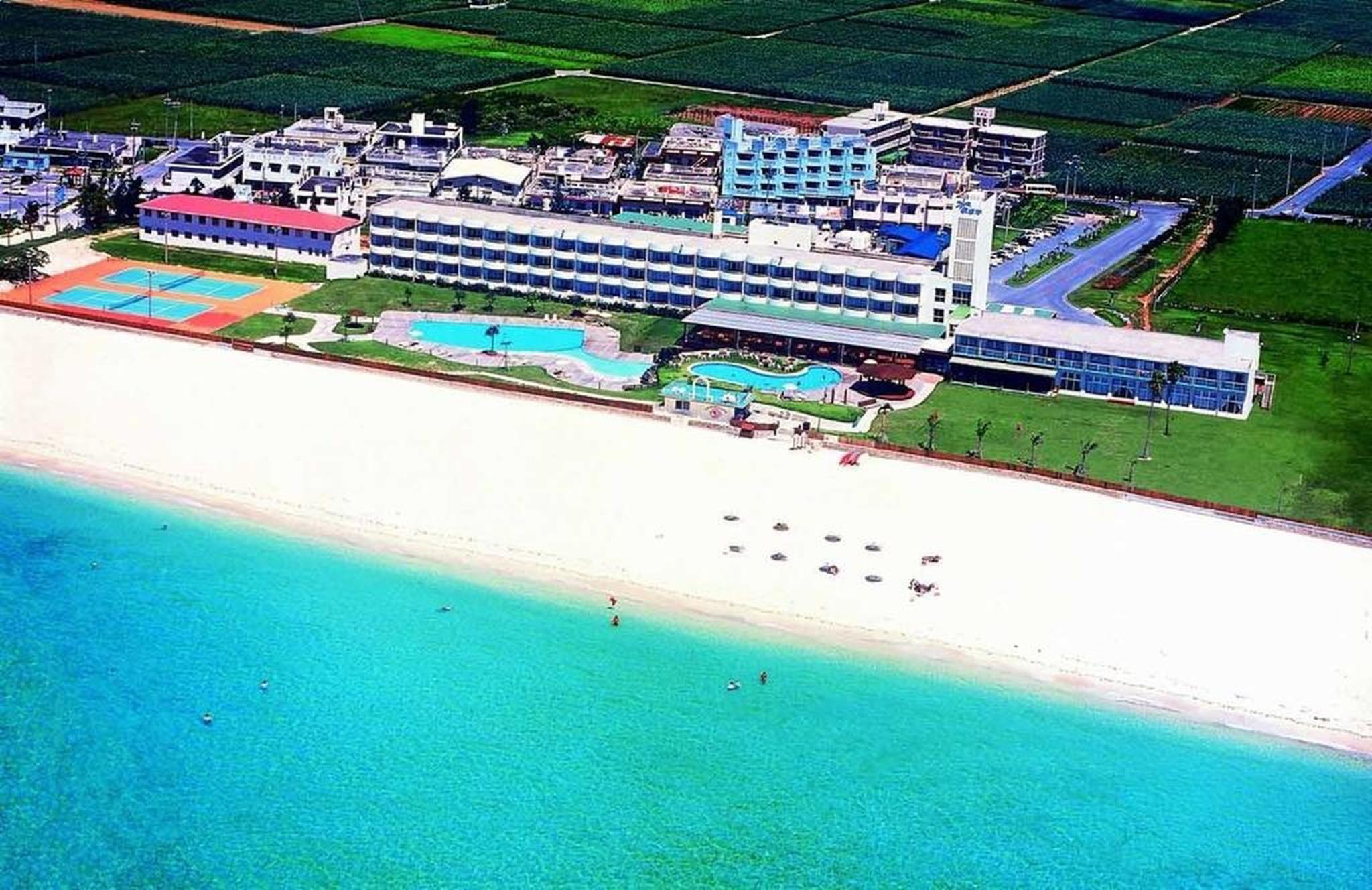 En Resort Kumejima Eef Beach Hotel Exterior photo