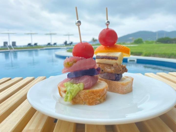 En Resort Kumejima Eef Beach Hotel Exterior photo