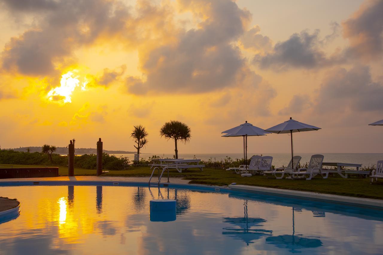 En Resort Kumejima Eef Beach Hotel Exterior photo